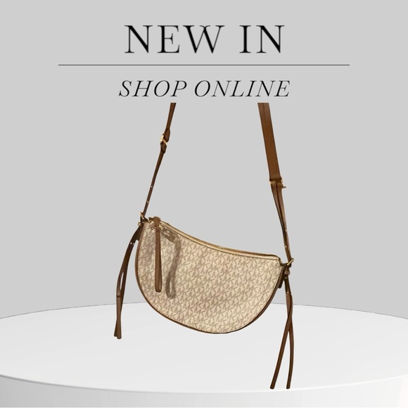 Michael Michael Kors
CAMDEN SMALL MESSENGER BAG - Picture 7 of 12